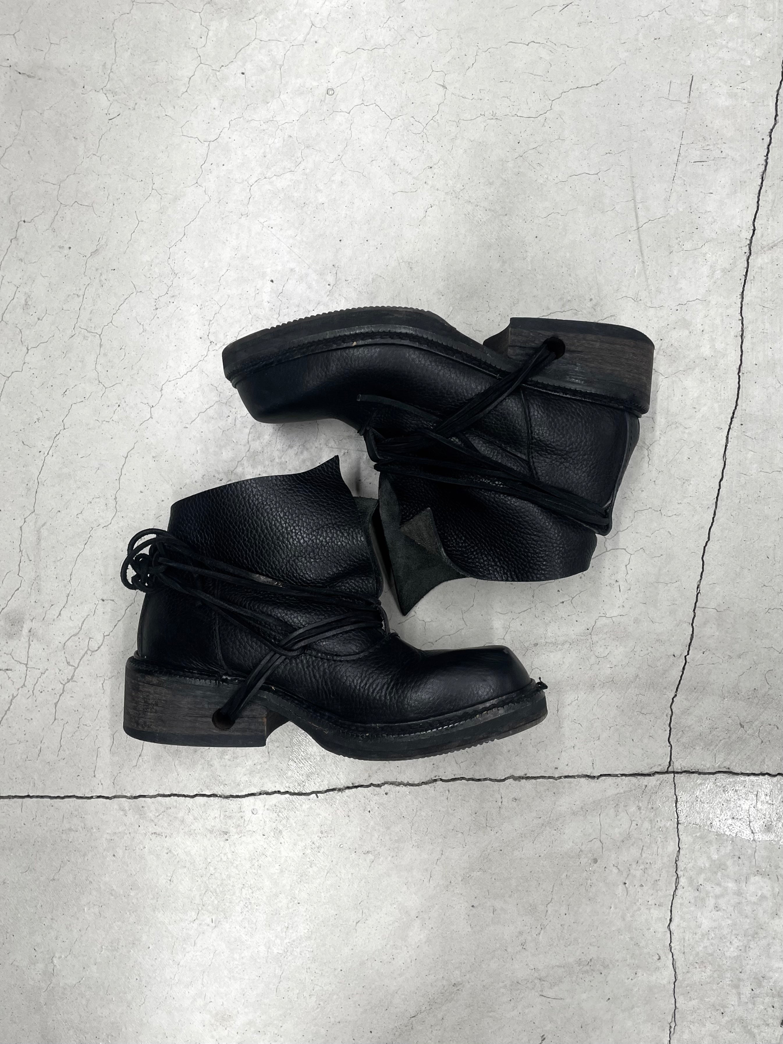 Dirk bikkembergs aw94 Lace-through Leather Wooden Heel Boots