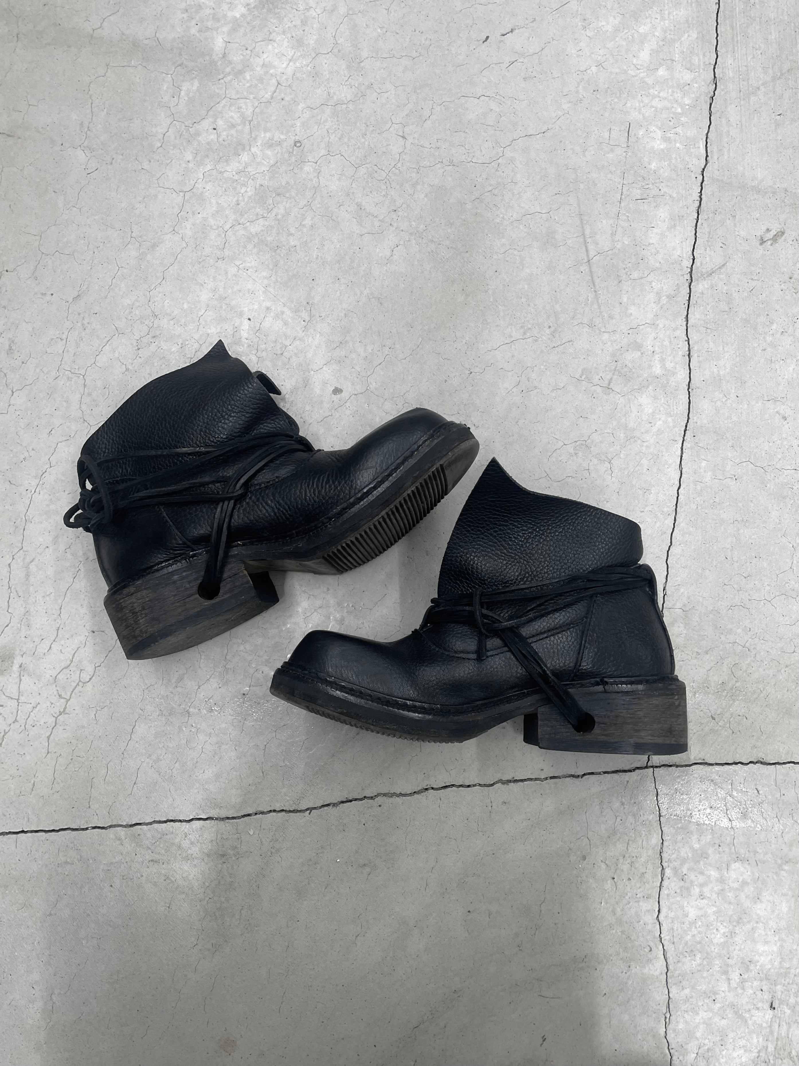 Dirk bikkembergs aw94 Lace-through Leather Wooden Heel Boots